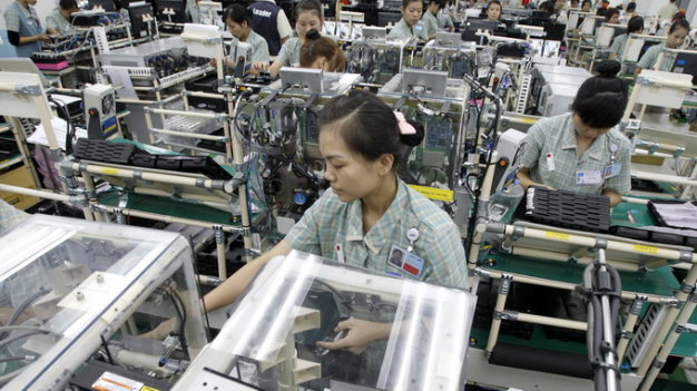 ​Vietnam posts record-high $3bn trade surplus