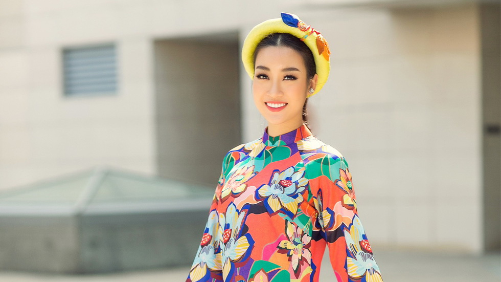 Women Ao Dai Modern Vietnamese Dress for Female 