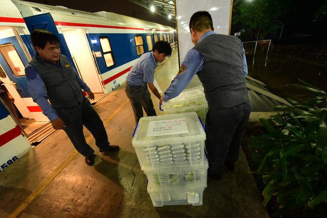 ​Rail companies cut free meals on Saigon-Hanoi trains due to leftovers