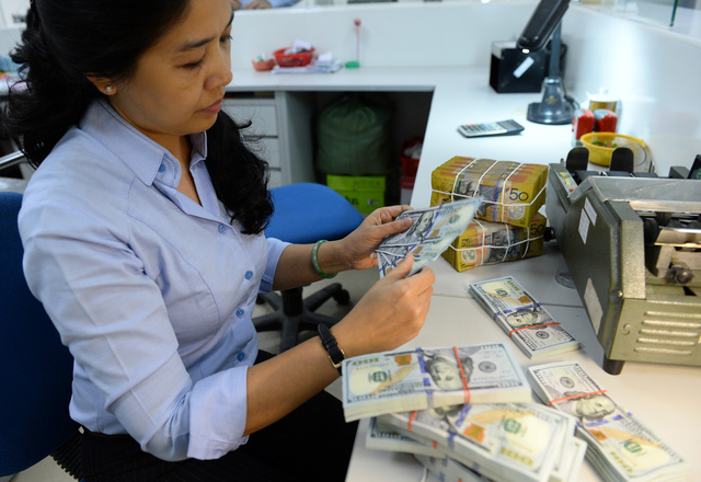 ​US dollar takes deep plunge in Vietnam ahead of Tet holiday