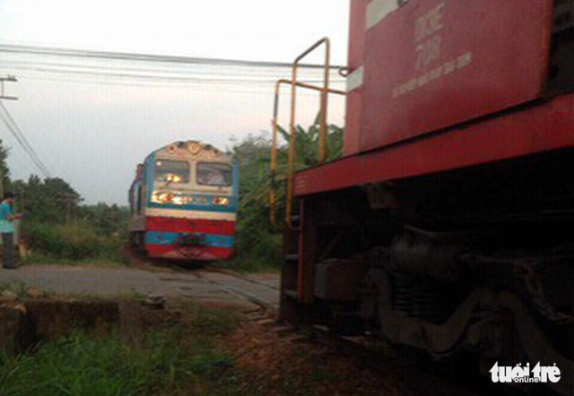 ​Ten meters separates trains in near miss in Vietnam