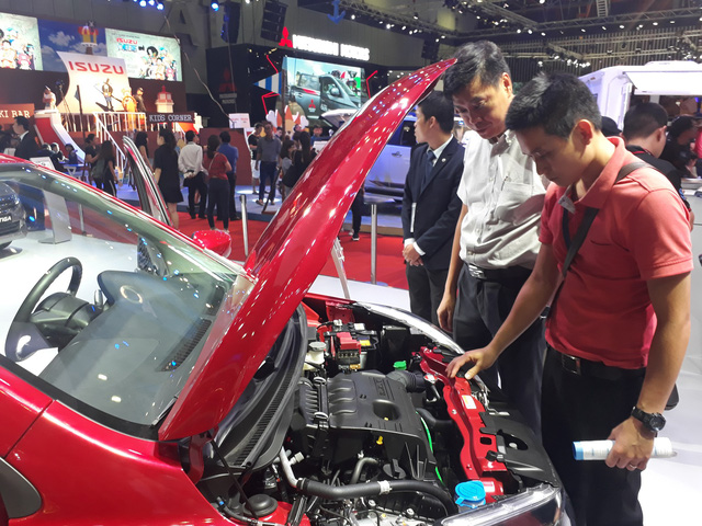 ​Imported cars continue to penetrate Vietnam despite highly restrictive law