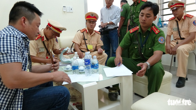 ​First driver fined under new ‘anti-protest measure’ at tollgates in Vietnam