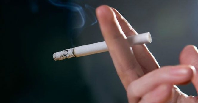 Vietnamese schoolgirl fined for smoking aboard plane​