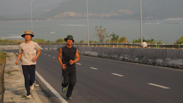 ​Vietnam man claiming to have run nearly 1,800km in a month addresses doubts