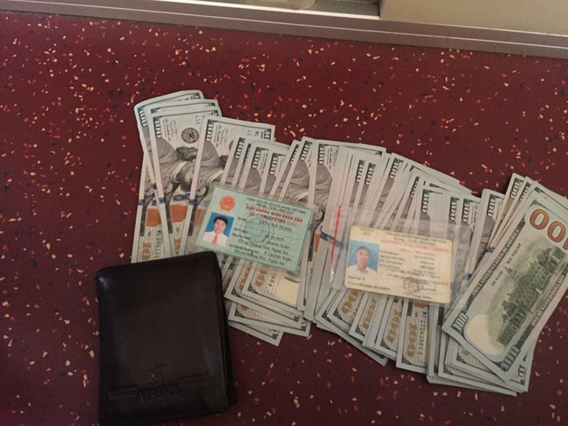 ​Vietnamese bus assistant uses Facebook to find owner of lost $8,300 