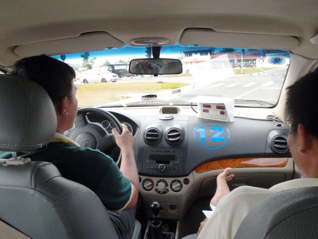 Driving schools focus on guaranteed pass instead of skills in ​Ho Chi Minh City