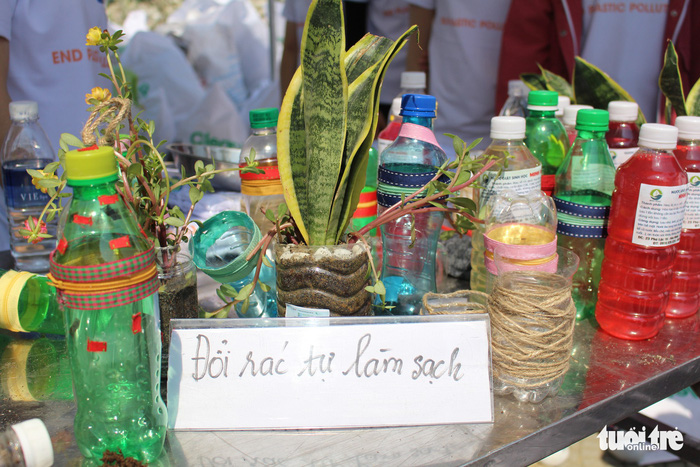 ​Vietnamese students swap garbage for plants, recycled plastic on Earth Day