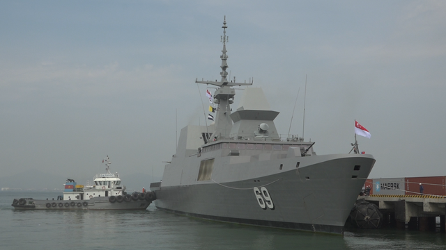 ​Singaporean stealth frigate visits Da Nang