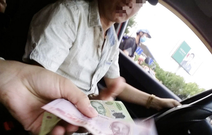 Taxi scams rife at Vietnamese airports