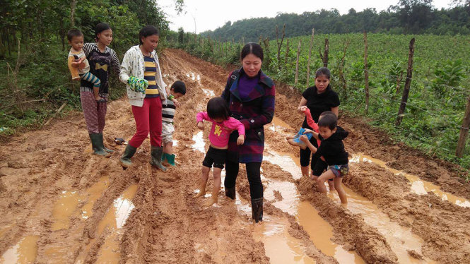 Vietnamese farmer donates land to build kindergarten for ethnic minority children