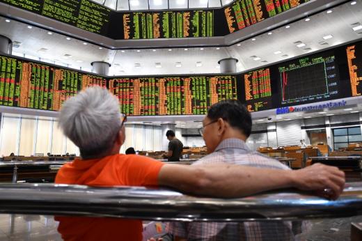 SE Asia Stocks-Most up; Malaysia gains in heavy trade​