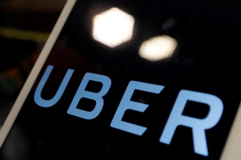 Vietnam says eyeing formal antitrust probe into Uber-Grab deal