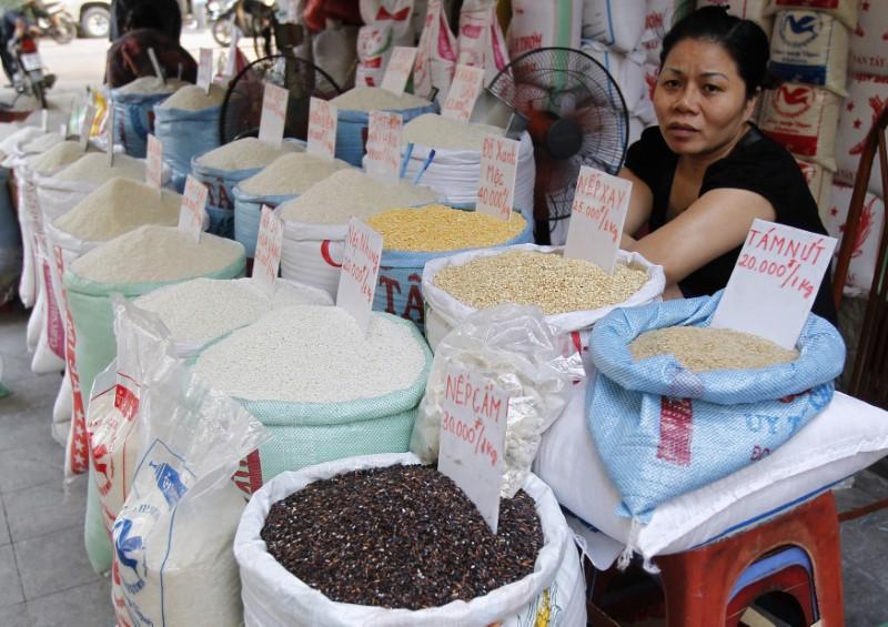 ​India rice prices drop to five-month low; Vietnam hits multi-year high