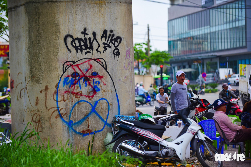 ​Graffiti covers pillars of Ho Chi Minh City’s under-construction subway line