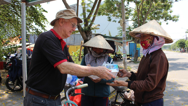 ​Da Nang charitable organization ‘connects hearts’ to mend souls