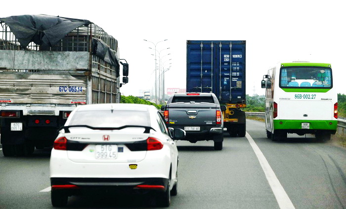 ​Dangers lurk on Vietnamese expressways