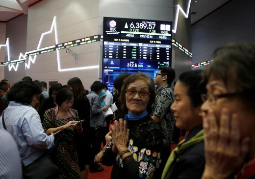 ​SE Asia Stocks-Most markets gain as Italy concerns wane