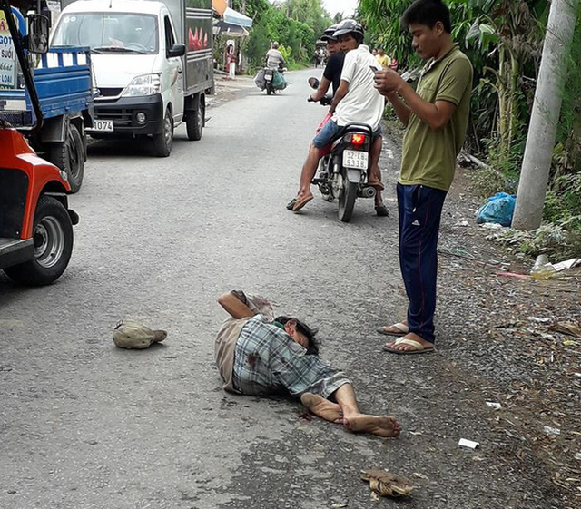 ​Man critically injured after being run over by horse cart in Vietnam’s Mekong Delta