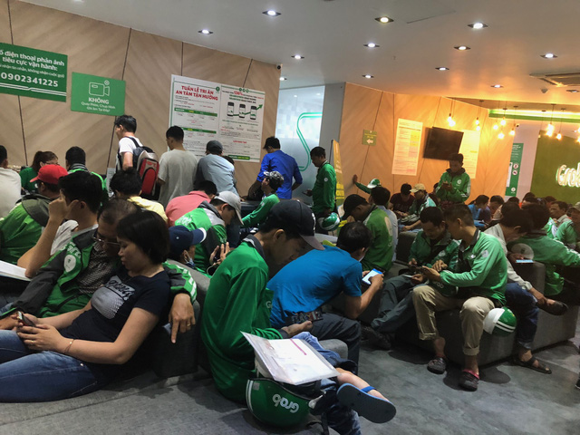 ​Grab hit by complaints after dominating ride-hailing industry in Vietnam