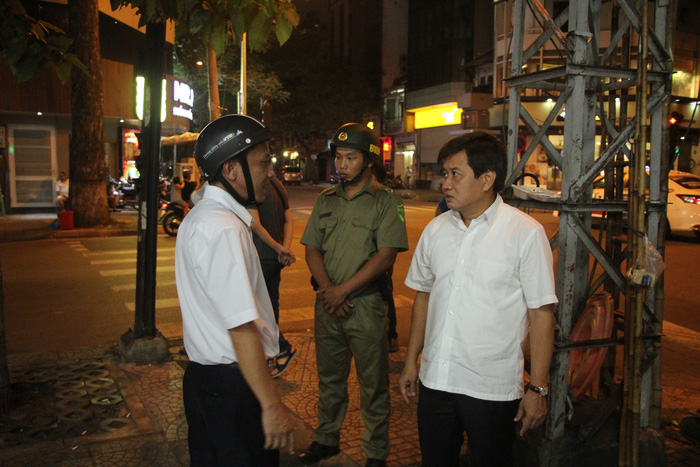 Saigon’s 'Captain Sidewalk' resumes campaign after eight-month hiatus