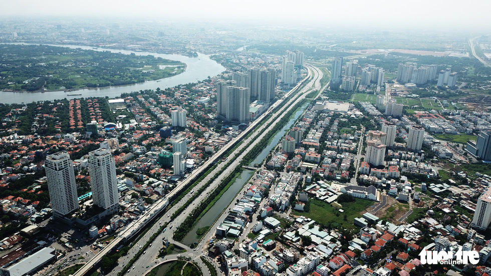 An aerial view of the under-construction first metro line in Ho Chi Minh City. Photo: Tuoi Tre
