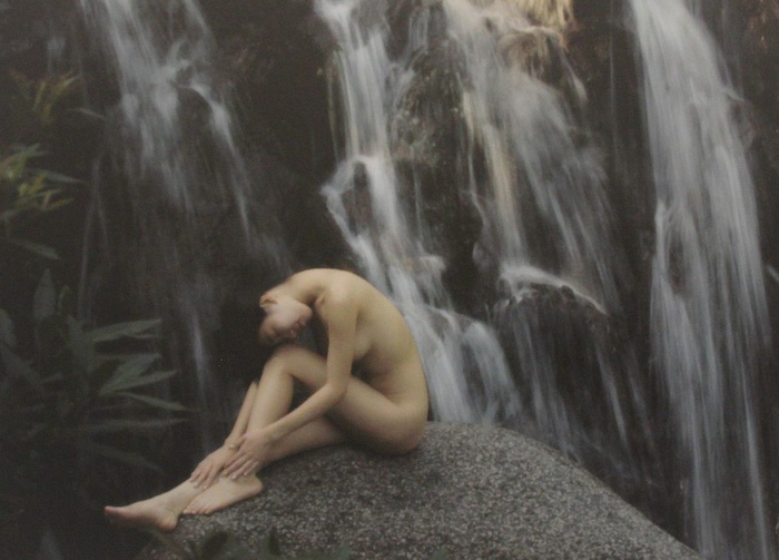 ​First-ever nude photo exhibition by famed Vietnamese artist receives warm welcome