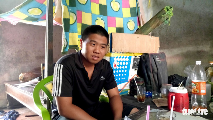 ​Vietnamese student sells lottery tickets as breadwinner for decade, but college dream never dies