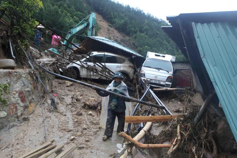 Vietnam's flood death toll rises to 15, more rains forecast