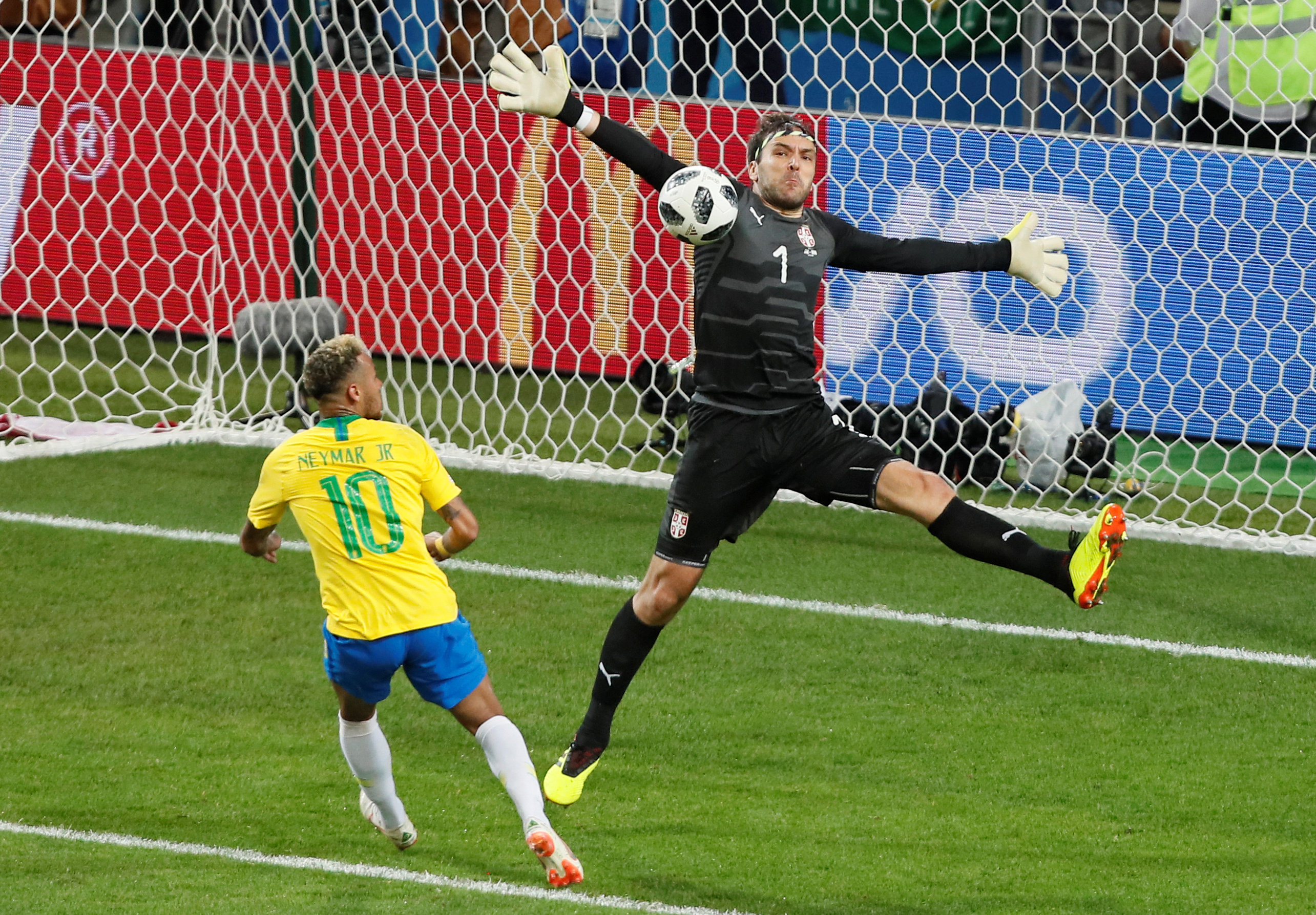 ​Brazil ease into last 16 with win over Serbia