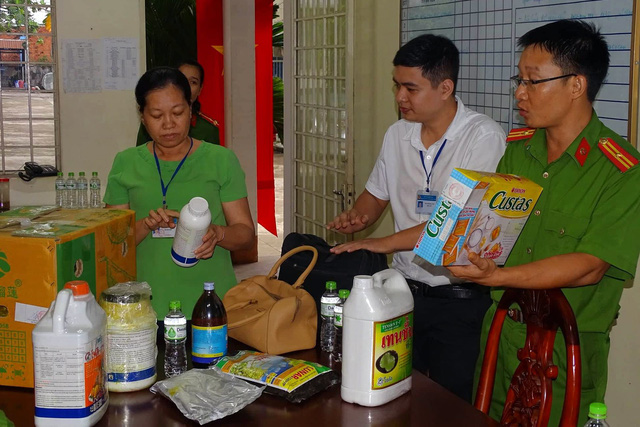 ​Police find dozen tonnes of chemical-soaked durians in southern Vietnam