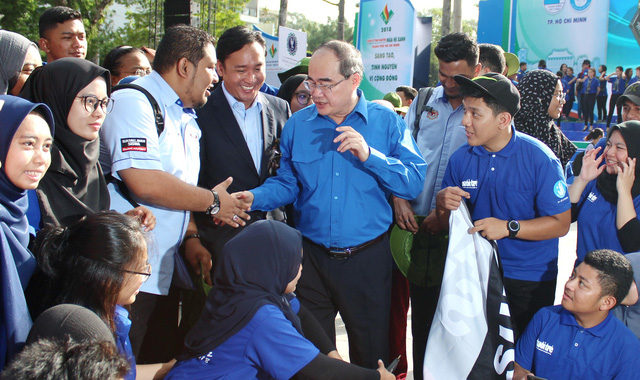 ​60,000 Vietnamese youths join annual summer volunteer campaign