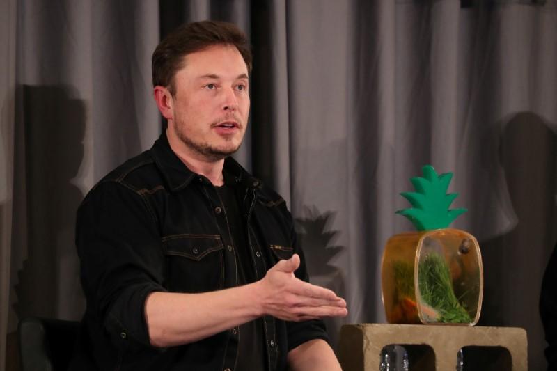 Tesla's Musk apologizes for his comments on British caver