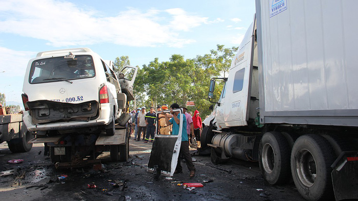 ​Contract cars ‘death traps’ on Vietnamese roads