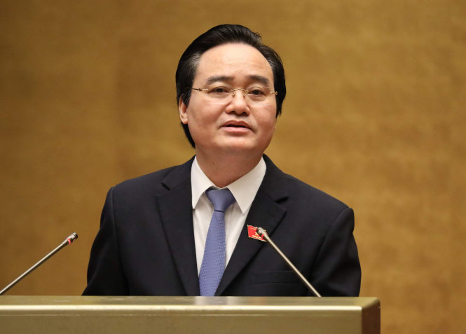 ​Education minister takes responsibility for Vietnam exam scandal