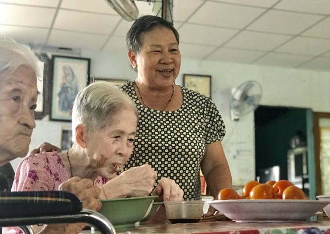 Former Vietnamese teacher provides homes to lonely elderly