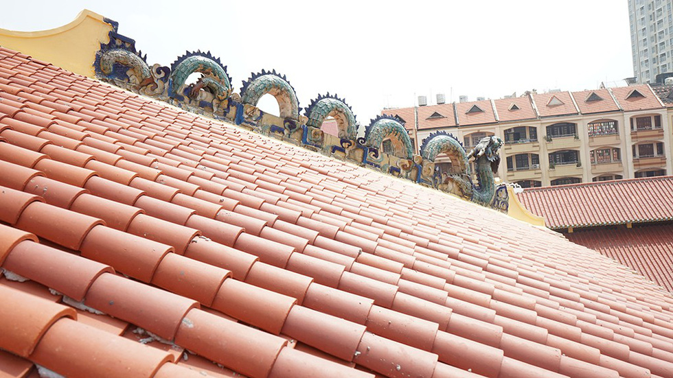 Chinese decorations are seen on the roof of the Binh Tay Market in District 6, Ho Chi Minh City. Photo: Tuoi Tre