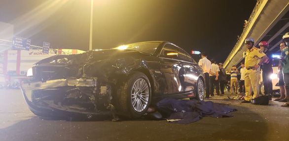 The BMW is seen after the accident in Ho Chi Minh City on October 21, 2018. Photo: Tuoi Tre