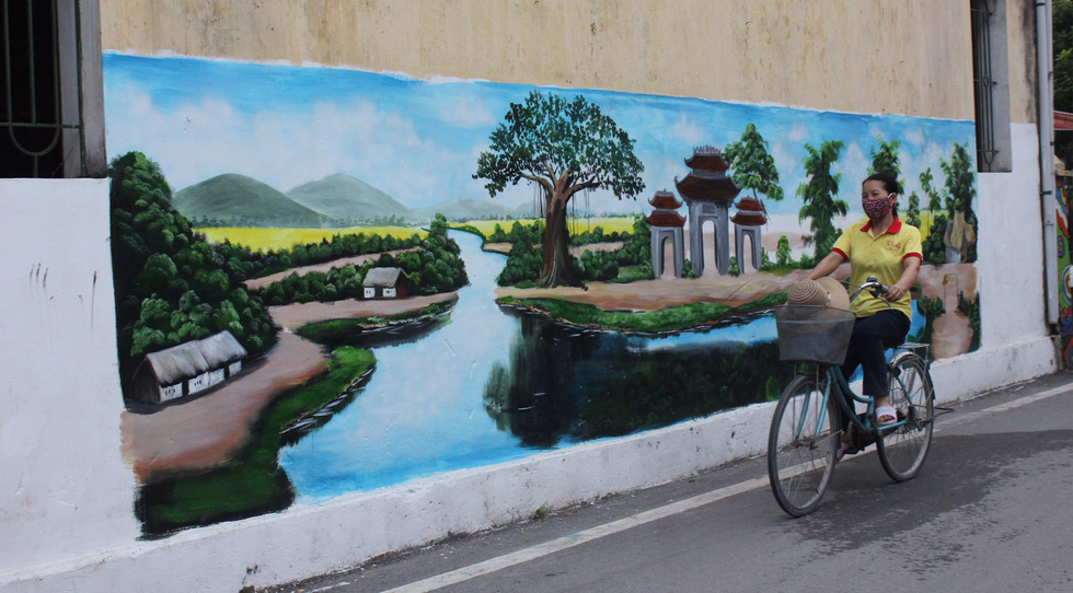 Mural village trend in Hanoi: artwork or disaster?