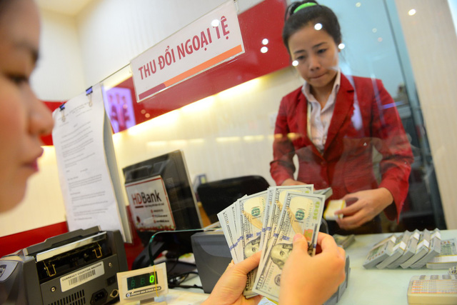 Payment in foreign currencies rampant in Vietnam despite illegality