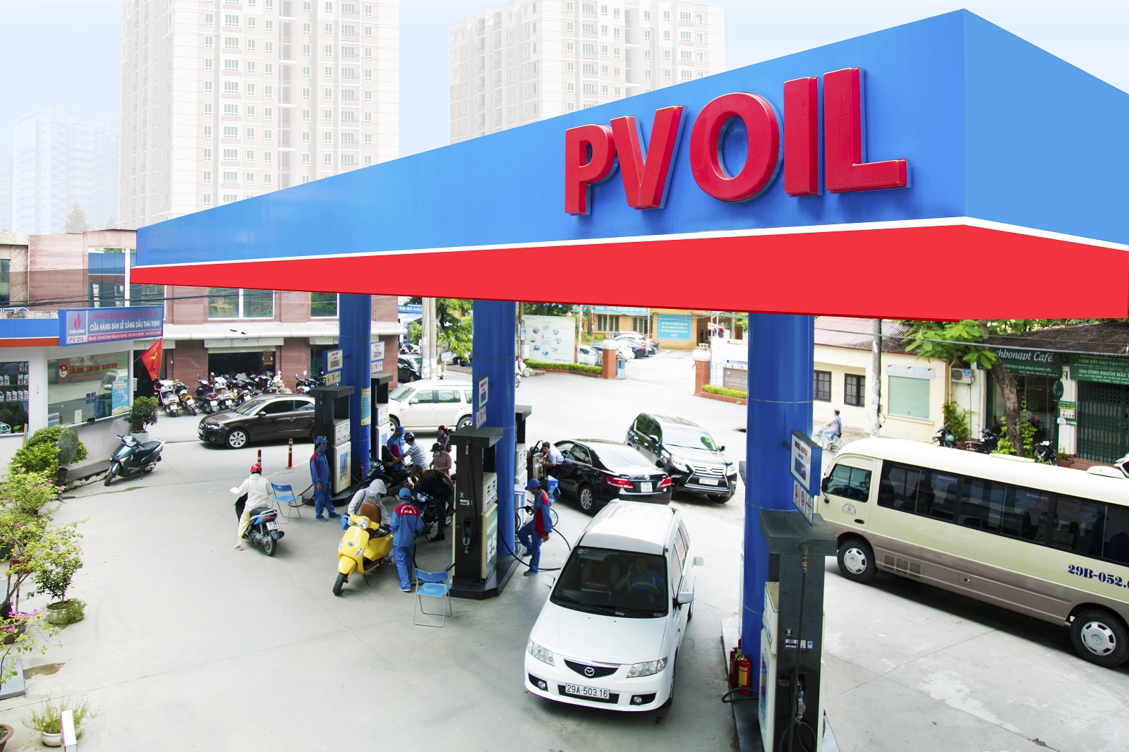 Vietnam's VinFast in deal with PV Oil for electric car charging stations