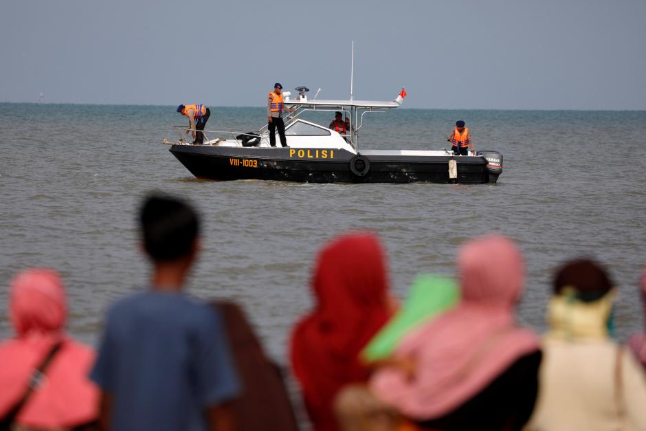 Doomed Indonesian plane with 189 on board had asked to return to base
