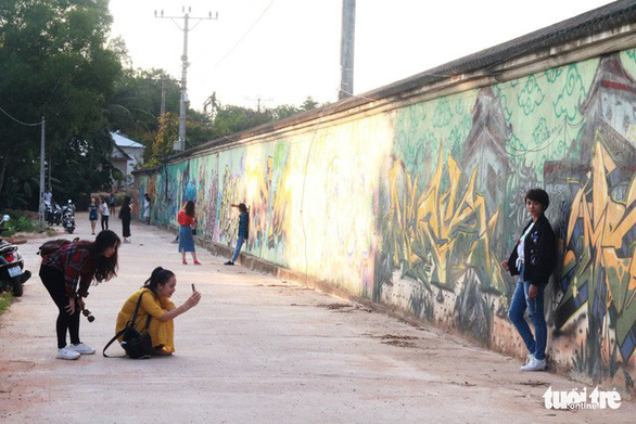 ‘Graffiti street’ a new selfie hot spot in Vietnam's Hue