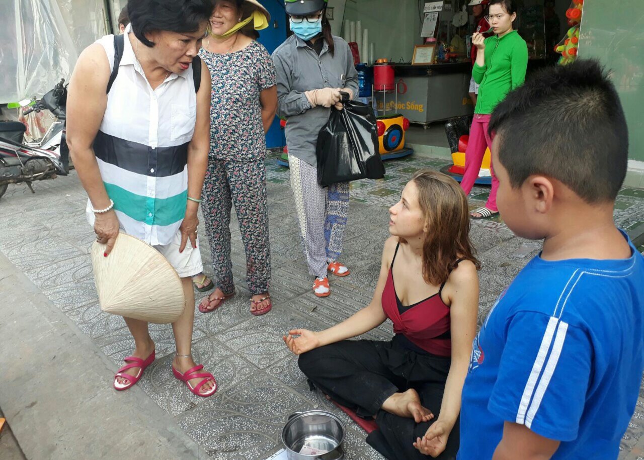 Russian ‘beggar woman’ returns to Vietnam, causes another scene