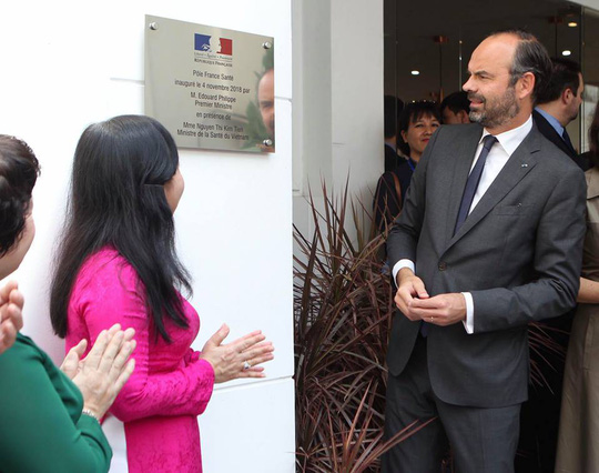 French PM attends ceremony to open health care center in Ho Chi Minh City