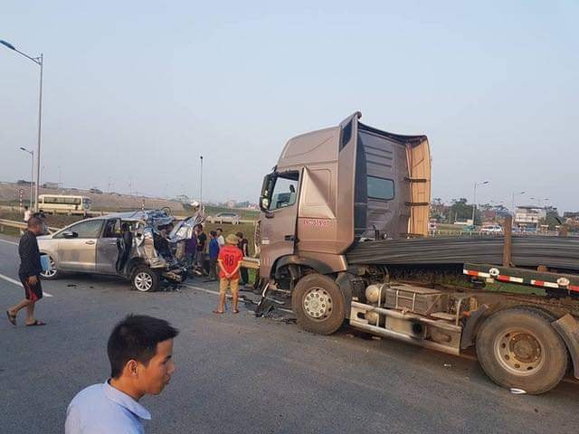 Legal debate erupts in Vietnam as truck driver jailed for hitting reversing car