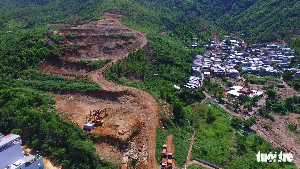 Mountaintop realty projects possible cause of deadly landslides in Nha Trang