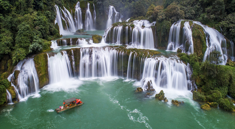 Check out these aerial photos of Vietnam’s Ban Gioc Waterfall