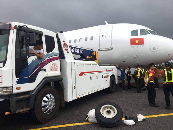 Aircrew suspended to support probe into Vietjet plane’s landing incident