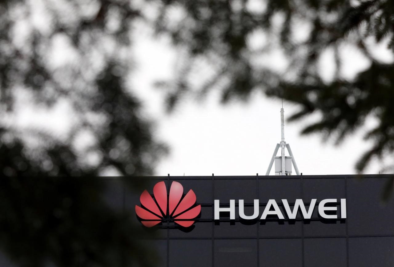 White House, Trudeau seek to distance themselves from Huawei move